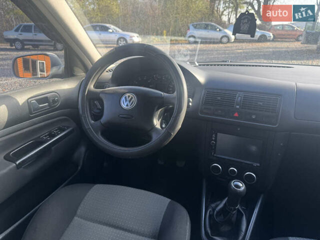 Білий Фольксваген Гольф, об'ємом двигуна 1.6 л та пробігом 243 тис. км за 4400 $, фото 31 на Automoto.ua