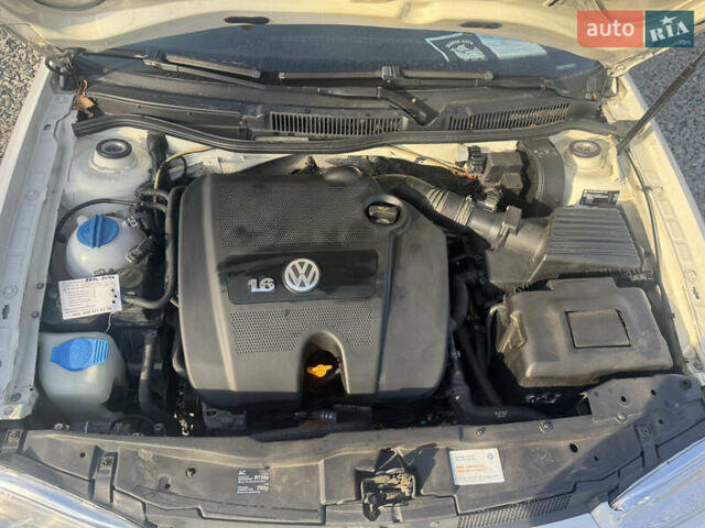 Білий Фольксваген Гольф, об'ємом двигуна 1.6 л та пробігом 243 тис. км за 4400 $, фото 39 на Automoto.ua