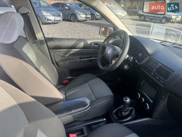 Білий Фольксваген Гольф, об'ємом двигуна 1.6 л та пробігом 243 тис. км за 4400 $, фото 34 на Automoto.ua