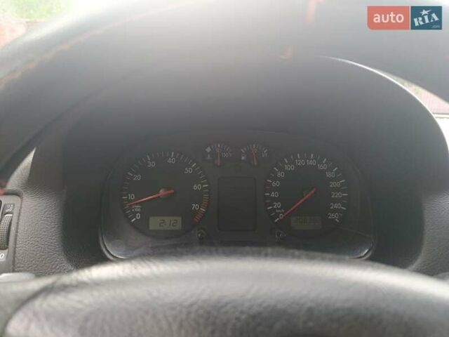 Белый Фольксваген Гольф, объемом двигателя 1.6 л и пробегом 206 тыс. км за 3499 $, фото 10 на Automoto.ua