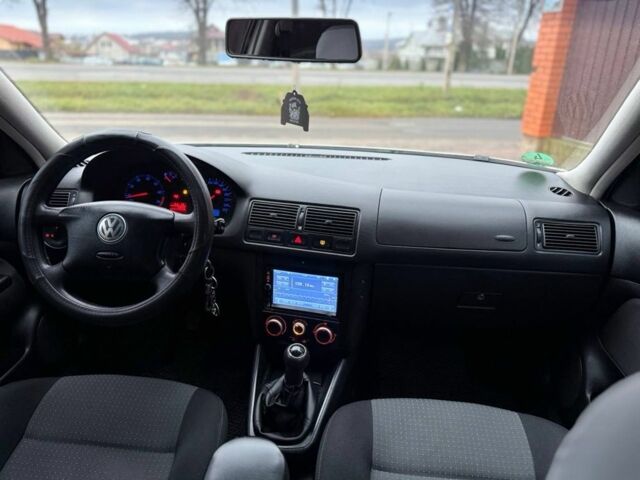 Білий Фольксваген Гольф, об'ємом двигуна 1.6 л та пробігом 244 тис. км за 4600 $, фото 4 на Automoto.ua