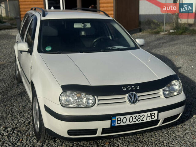 Білий Фольксваген Гольф, об'ємом двигуна 1.6 л та пробігом 243 тис. км за 4400 $, фото 2 на Automoto.ua