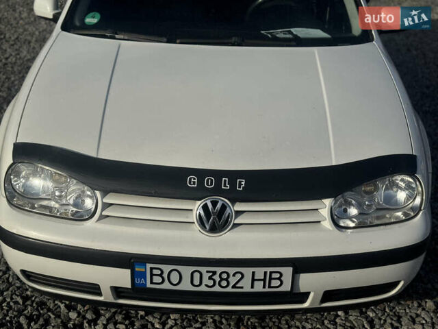Білий Фольксваген Гольф, об'ємом двигуна 1.6 л та пробігом 243 тис. км за 4400 $, фото 11 на Automoto.ua