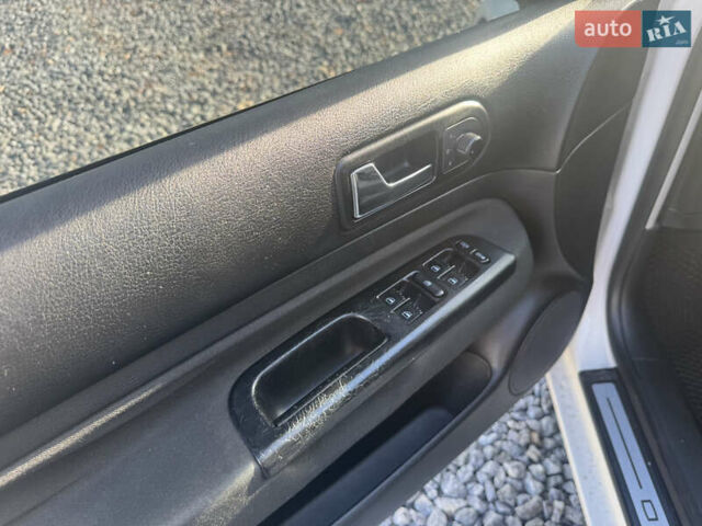 Білий Фольксваген Гольф, об'ємом двигуна 1.6 л та пробігом 243 тис. км за 4400 $, фото 20 на Automoto.ua