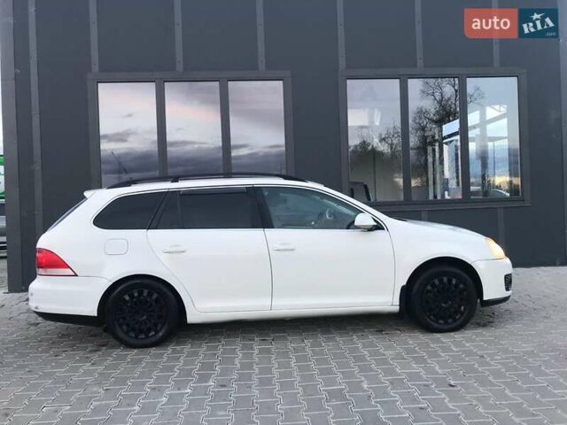 Білий Фольксваген Гольф, об'ємом двигуна 1.39 л та пробігом 260 тис. км за 5400 $, фото 2 на Automoto.ua