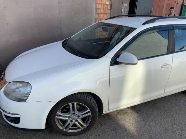 Белый Фольксваген Гольф, объемом двигателя 1.9 л и пробегом 326 тыс. км за 5700 $, фото 4 на Automoto.ua