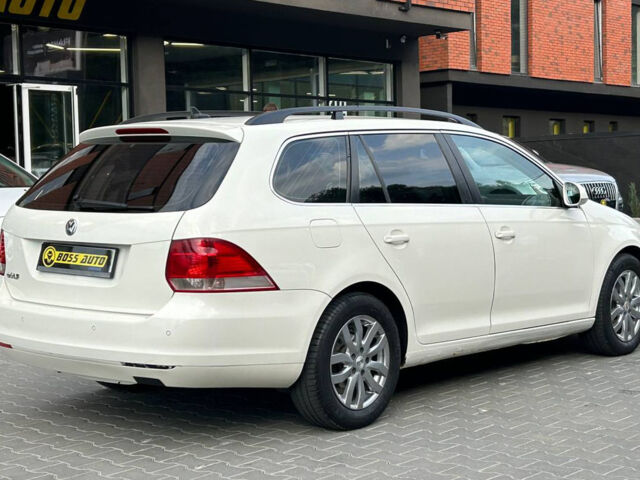 Белый Фольксваген Гольф, объемом двигателя 1.6 л и пробегом 244 тыс. км за 6300 $, фото 5 на Automoto.ua