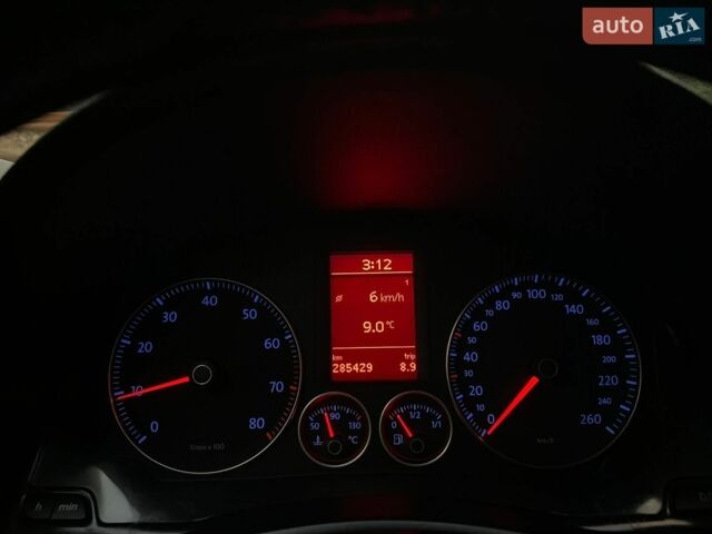 Білий Фольксваген Гольф, об'ємом двигуна 1.39 л та пробігом 285 тис. км за 4600 $, фото 37 на Automoto.ua