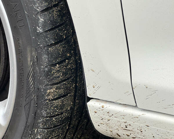 Белый Фольксваген Гольф, объемом двигателя 1.6 л и пробегом 185 тыс. км за 6600 $, фото 26 на Automoto.ua