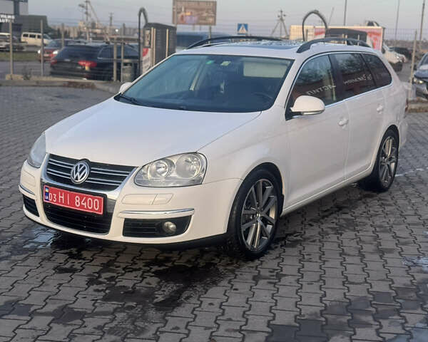Белый Фольксваген Гольф, объемом двигателя 1.4 л и пробегом 202 тыс. км за 5900 $, фото 1 на Automoto.ua