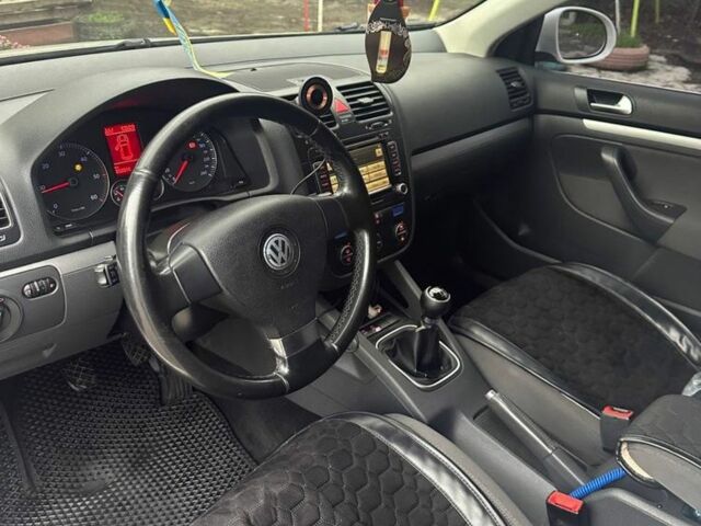 Білий Фольксваген Гольф, об'ємом двигуна 2 л та пробігом 220 тис. км за 6500 $, фото 6 на Automoto.ua