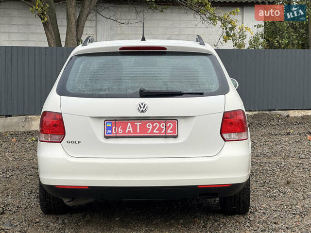 Белый Фольксваген Гольф, объемом двигателя 1.6 л и пробегом 185 тыс. км за 6600 $, фото 10 на Automoto.ua