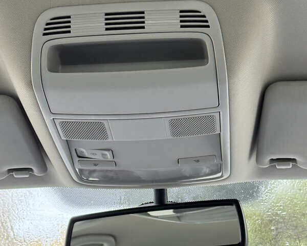 Белый Фольксваген Гольф, объемом двигателя 1.6 л и пробегом 185 тыс. км за 6600 $, фото 21 на Automoto.ua