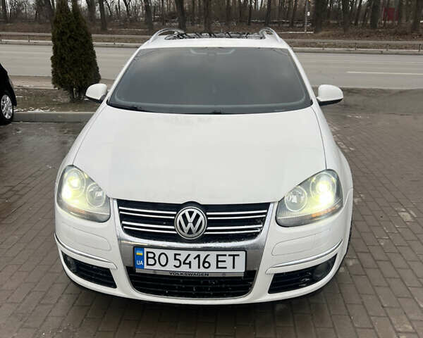 Білий Фольксваген Гольф, об'ємом двигуна 2 л та пробігом 330 тис. км за 7199 $, фото 1 на Automoto.ua