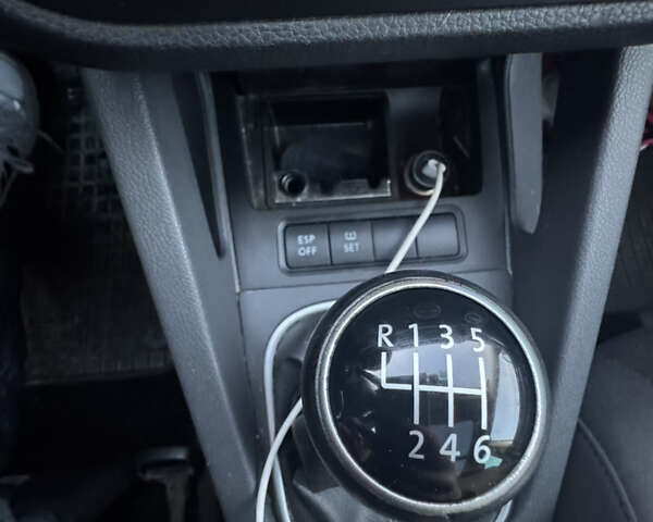 Белый Фольксваген Гольф, объемом двигателя 1.4 л и пробегом 202 тыс. км за 5900 $, фото 17 на Automoto.ua