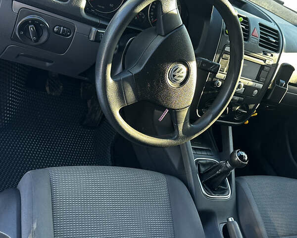 Белый Фольксваген Гольф, объемом двигателя 1.9 л и пробегом 255 тыс. км за 6100 $, фото 6 на Automoto.ua