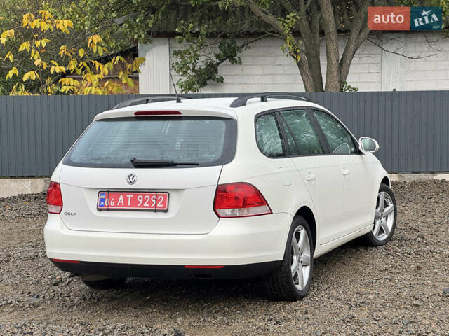 Белый Фольксваген Гольф, объемом двигателя 1.6 л и пробегом 185 тыс. км за 6600 $, фото 7 на Automoto.ua