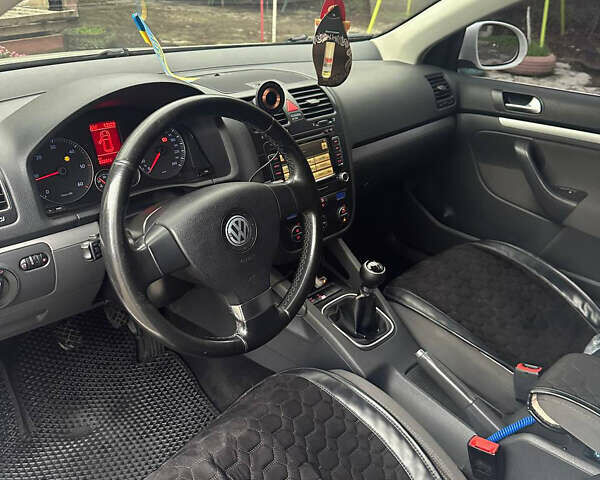 Білий Фольксваген Гольф, об'ємом двигуна 1.97 л та пробігом 220 тис. км за 6500 $, фото 7 на Automoto.ua