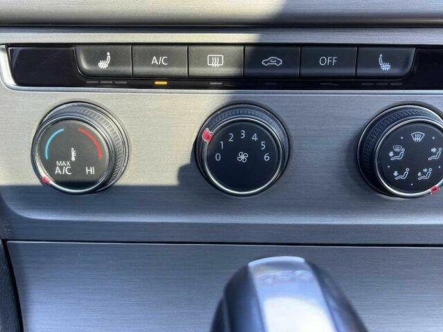 Белый Фольксваген Гольф, объемом двигателя 2 л и пробегом 72 тыс. км за 2500 $, фото 10 на Automoto.ua