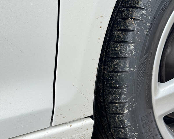 Белый Фольксваген Гольф, объемом двигателя 1.6 л и пробегом 185 тыс. км за 6600 $, фото 25 на Automoto.ua