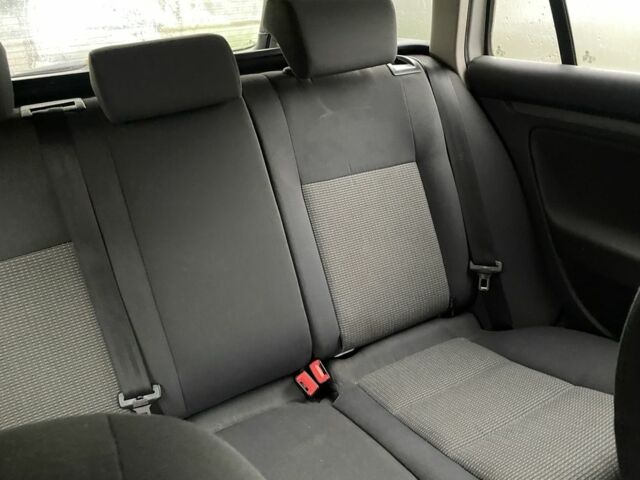 Белый Фольксваген Гольф, объемом двигателя 1.6 л и пробегом 3 тыс. км за 5000 $, фото 7 на Automoto.ua