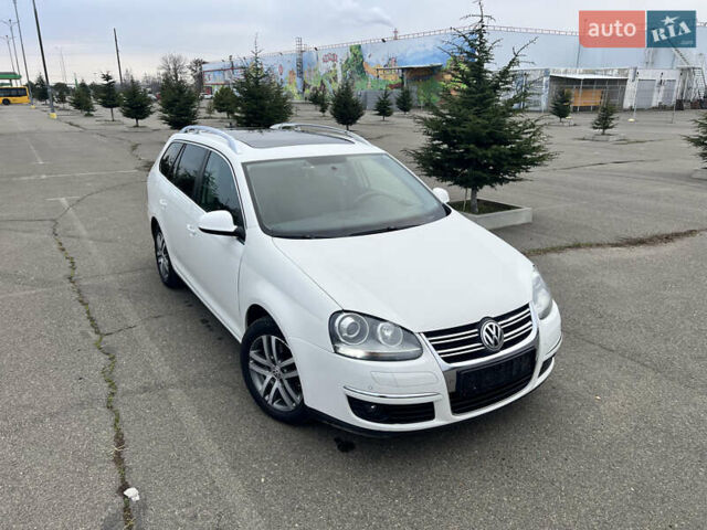 Белый Фольксваген Гольф, объемом двигателя 1.97 л и пробегом 352 тыс. км за 7590 $, фото 1 на Automoto.ua