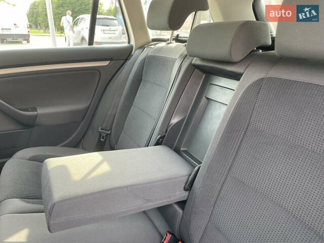 Белый Фольксваген Гольф, объемом двигателя 1.4 л и пробегом 199 тыс. км за 6500 $, фото 50 на Automoto.ua