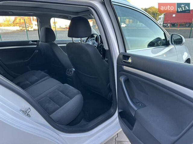 Белый Фольксваген Гольф, объемом двигателя 1.4 л и пробегом 187 тыс. км за 7450 $, фото 33 на Automoto.ua