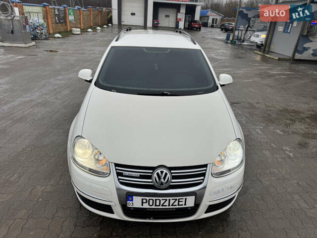 Белый Фольксваген Гольф, объемом двигателя 1.9 л и пробегом 315 тыс. км за 6050 $, фото 3 на Automoto.ua