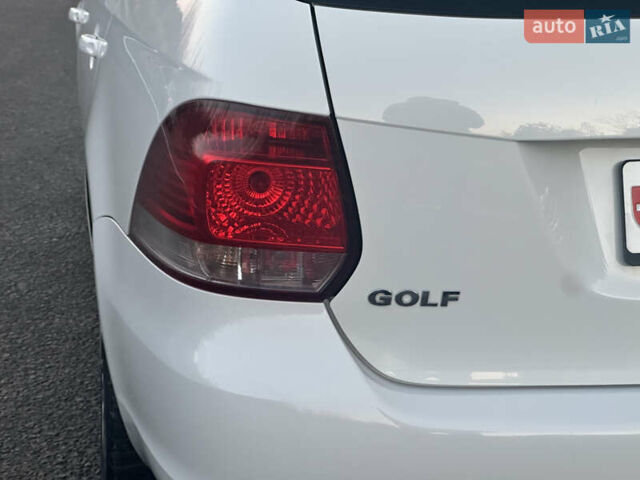 Белый Фольксваген Гольф, объемом двигателя 1.4 л и пробегом 213 тыс. км за 7799 $, фото 26 на Automoto.ua