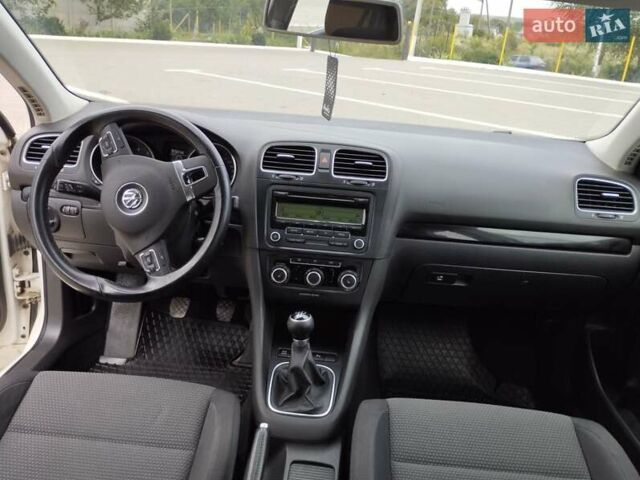 Білий Фольксваген Гольф, об'ємом двигуна 1.6 л та пробігом 174 тис. км за 7699 $, фото 10 на Automoto.ua