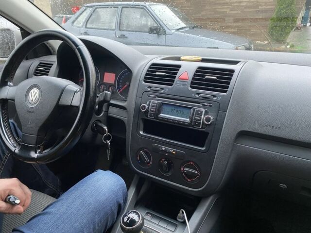 Белый Фольксваген Гольф, объемом двигателя 1.6 л и пробегом 3 тыс. км за 5000 $, фото 6 на Automoto.ua