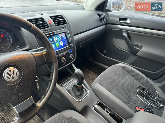 Белый Фольксваген Гольф, объемом двигателя 1.9 л и пробегом 315 тыс. км за 6050 $, фото 19 на Automoto.ua