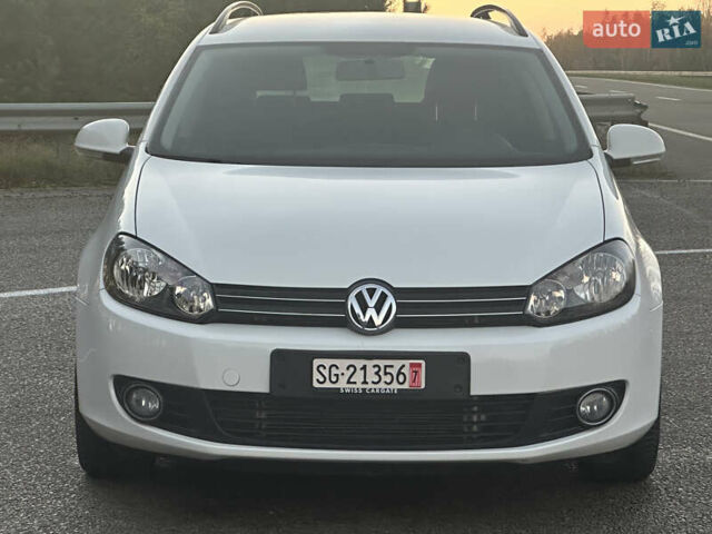 Белый Фольксваген Гольф, объемом двигателя 1.4 л и пробегом 213 тыс. км за 7799 $, фото 12 на Automoto.ua