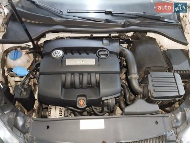 Білий Фольксваген Гольф, об'ємом двигуна 1.6 л та пробігом 174 тис. км за 7699 $, фото 21 на Automoto.ua