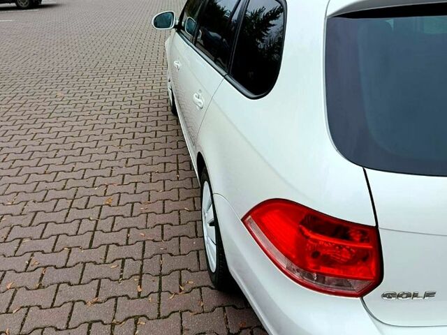 Белый Фольксваген Гольф, объемом двигателя 1.6 л и пробегом 203 тыс. км за 6900 $, фото 3 на Automoto.ua