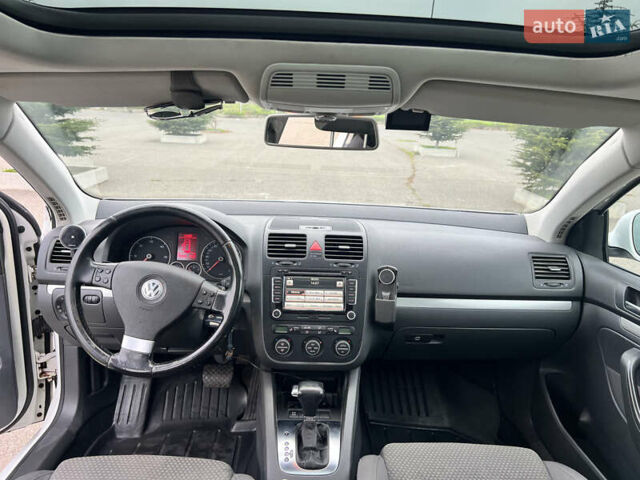 Белый Фольксваген Гольф, объемом двигателя 1.97 л и пробегом 352 тыс. км за 7590 $, фото 11 на Automoto.ua