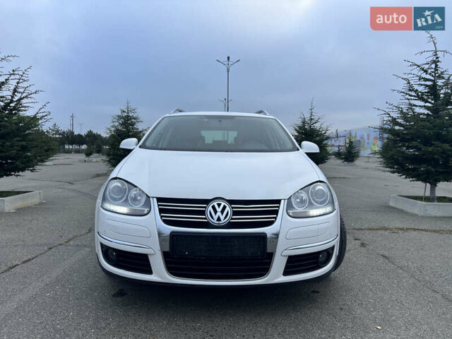 Белый Фольксваген Гольф, объемом двигателя 1.97 л и пробегом 352 тыс. км за 7590 $, фото 19 на Automoto.ua