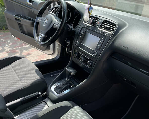 Білий Фольксваген Гольф, об'ємом двигуна 1.4 л та пробігом 297 тис. км за 6550 $, фото 2 на Automoto.ua