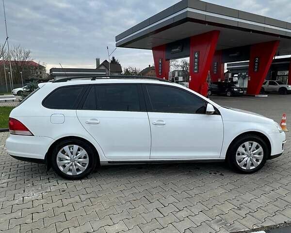 Белый Фольксваген Гольф, объемом двигателя 1.9 л и пробегом 143 тыс. км за 6050 $, фото 2 на Automoto.ua