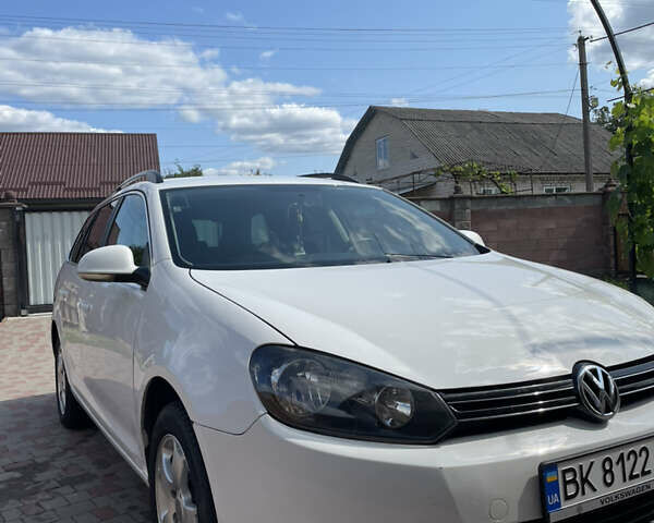 Білий Фольксваген Гольф, об'ємом двигуна 1.4 л та пробігом 297 тис. км за 6550 $, фото 4 на Automoto.ua
