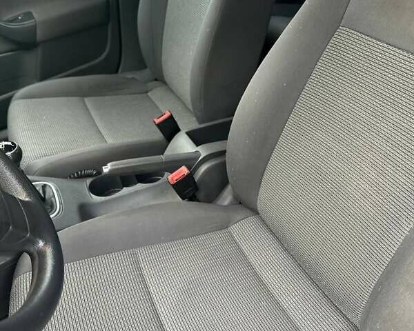 Белый Фольксваген Гольф, объемом двигателя 1.9 л и пробегом 143 тыс. км за 6050 $, фото 21 на Automoto.ua