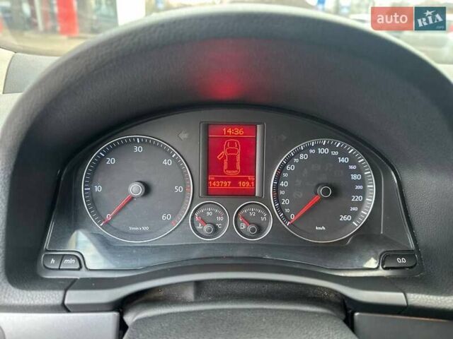 Белый Фольксваген Гольф, объемом двигателя 1.9 л и пробегом 143 тыс. км за 6050 $, фото 25 на Automoto.ua