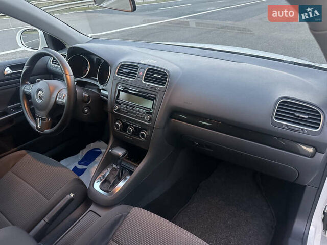 Белый Фольксваген Гольф, объемом двигателя 1.4 л и пробегом 213 тыс. км за 7799 $, фото 41 на Automoto.ua