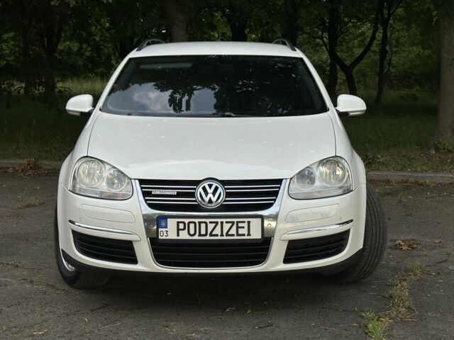 Білий Фольксваген Гольф, об'ємом двигуна 1.9 л та пробігом 315 тис. км за 6400 $, фото 4 на Automoto.ua