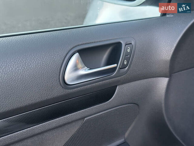 Белый Фольксваген Гольф, объемом двигателя 1.4 л и пробегом 213 тыс. км за 7799 $, фото 31 на Automoto.ua