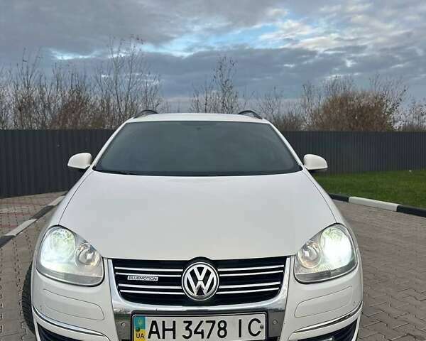 Белый Фольксваген Гольф, объемом двигателя 1.9 л и пробегом 143 тыс. км за 6050 $, фото 1 на Automoto.ua