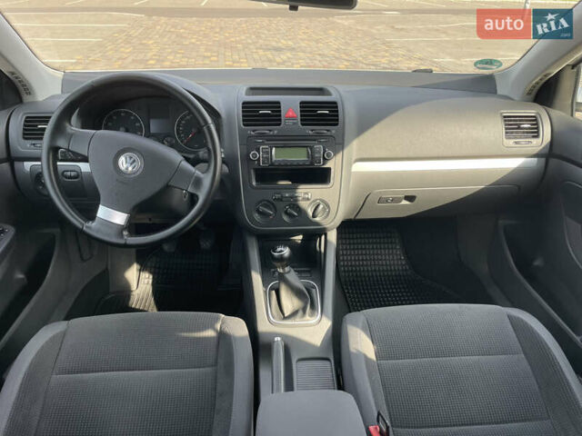 Белый Фольксваген Гольф, объемом двигателя 1.4 л и пробегом 199 тыс. км за 6500 $, фото 47 на Automoto.ua