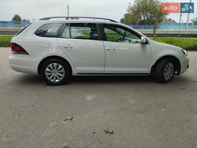 Білий Фольксваген Гольф, об'ємом двигуна 1.6 л та пробігом 174 тис. км за 7699 $, фото 2 на Automoto.ua