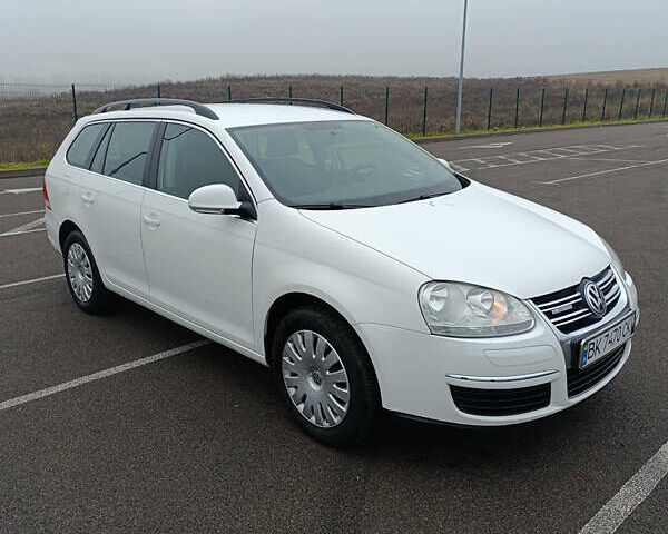 Белый Фольксваген Гольф, объемом двигателя 1.9 л и пробегом 247 тыс. км за 5950 $, фото 3 на Automoto.ua